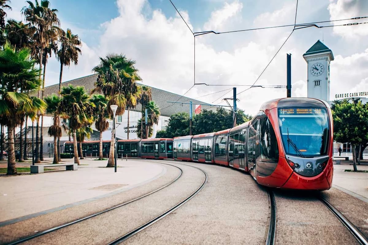 Tramway de Casablanca devant la gare de Casa Voyageurs